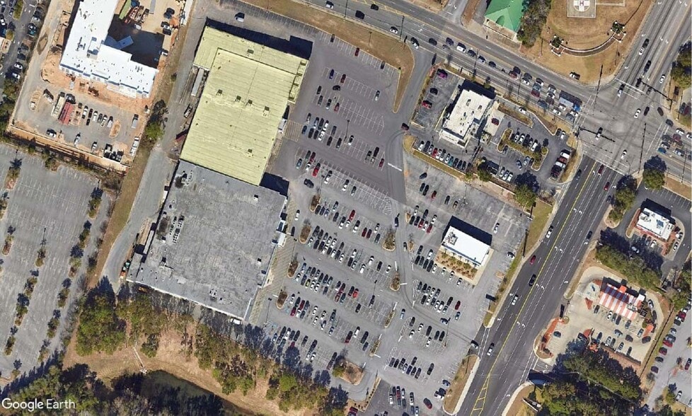 More Photos Of 5065 N 9th Ave, Pensacola Freestanding For Lease