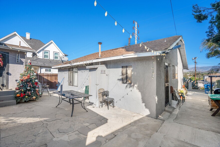 More Photos Of 2440 Wabash Ave, Los Angeles Apartments For Sale