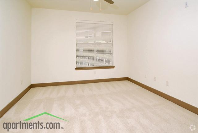 More Photos Of 744 Brick Row, Richardson Apartments For Lease