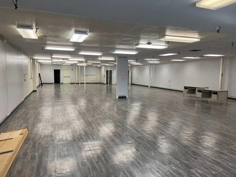 More Photos Of 1422 Jadwin Ave, Richland Health Club For Lease