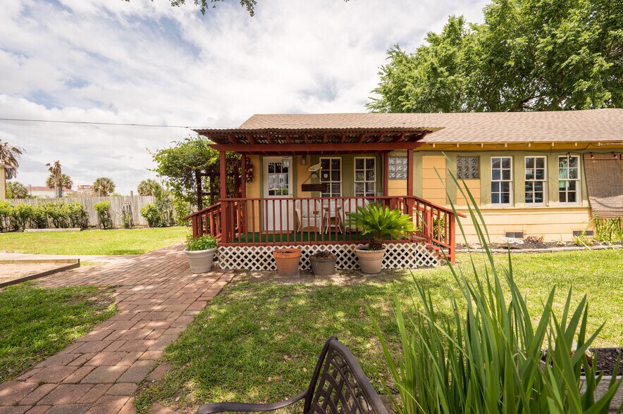 More Photos Of 706 Bradford Ave, Kemah Land For Sale