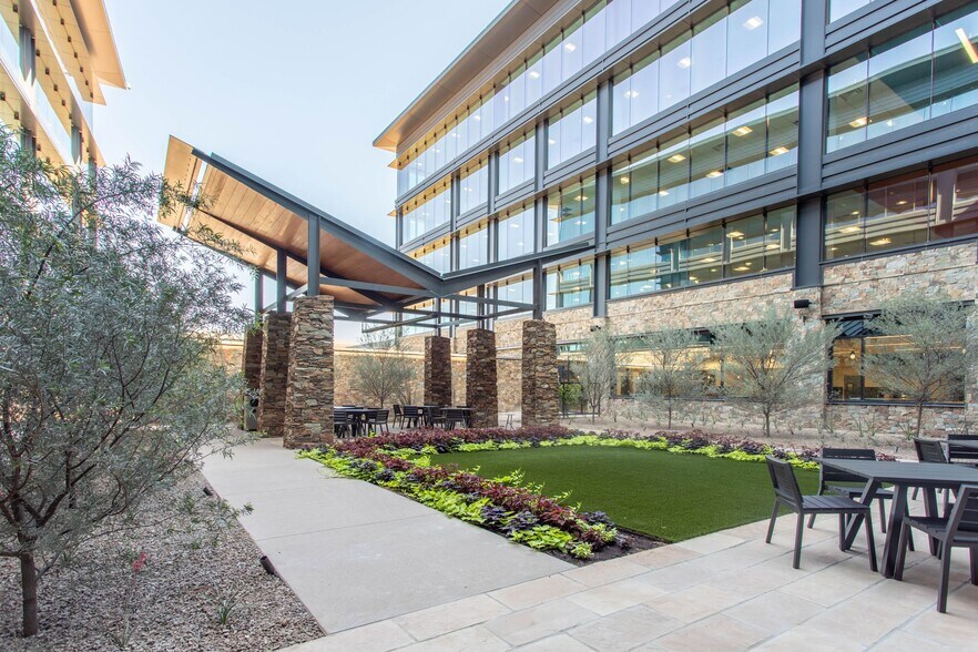 More Photos Of Hayden & Legacy St, Scottsdale Medical For Lease