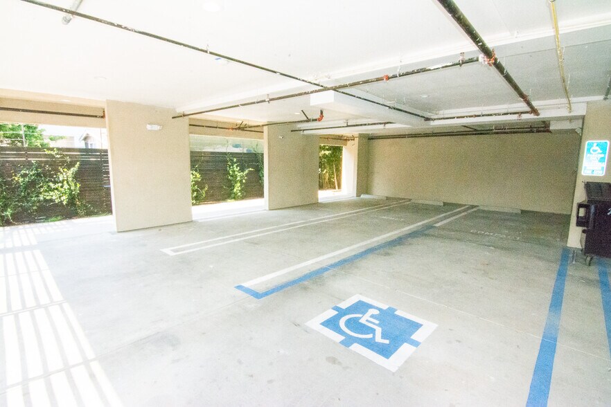 More Photos Of 2006 S Corning St, Los Angeles Apartments For Sale