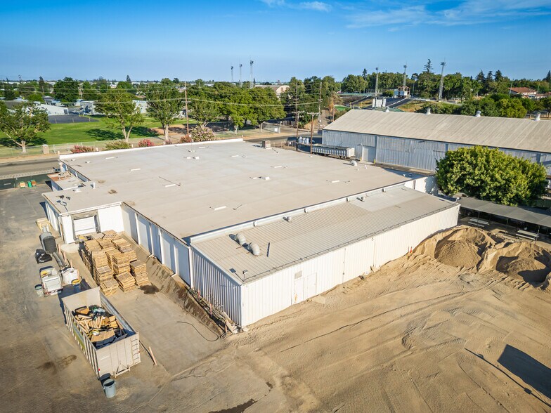 More Photos Of 701 N Stockton St, Lodi Manufacturing For Sale