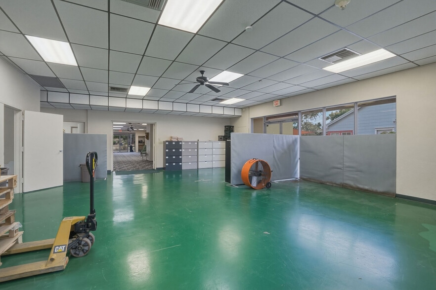 More Photos Of 1610 N Myrtle Ave, Clearwater Office For Sale