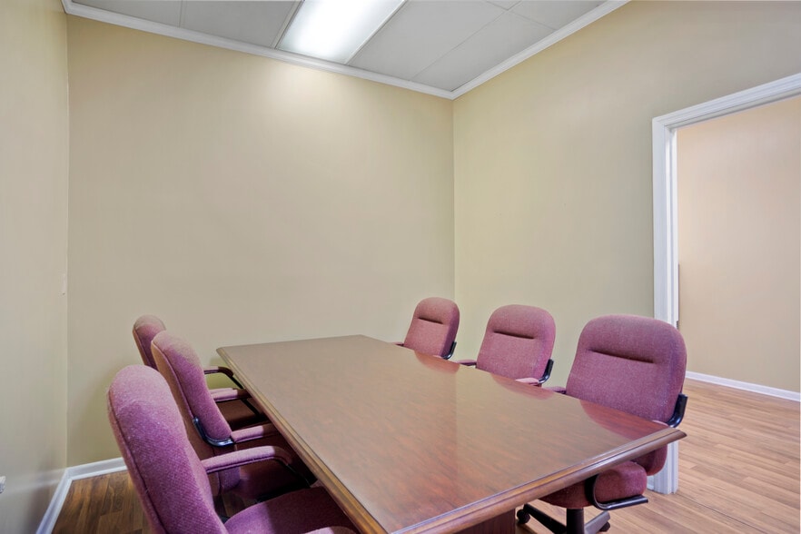 More Photos Of 20735 Central Ave E, Blountstown Office For Sale