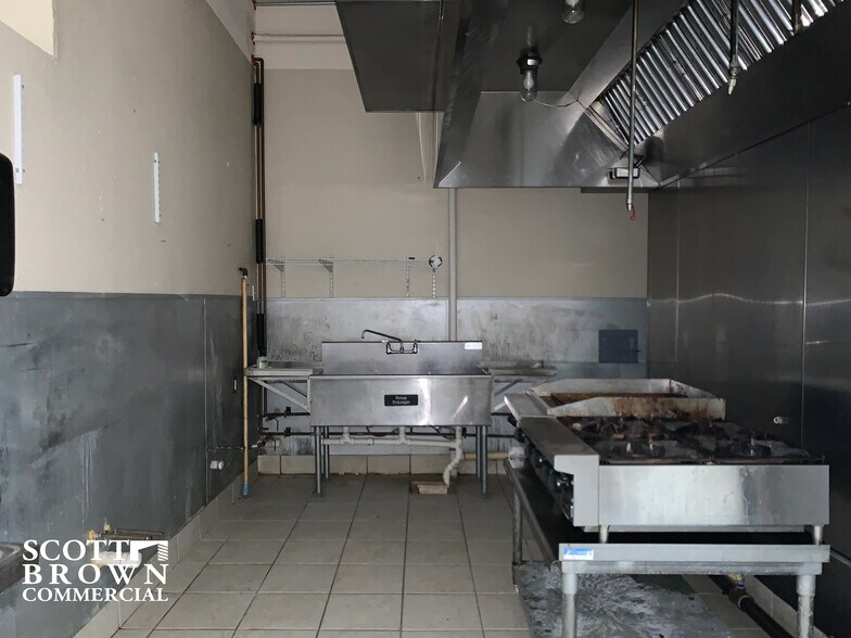 More Photos Of 603 N Locust St, Denton Unknown For Lease