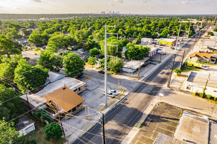 More Photos Of 1006 West Ave, San Antonio Freestanding For Sale