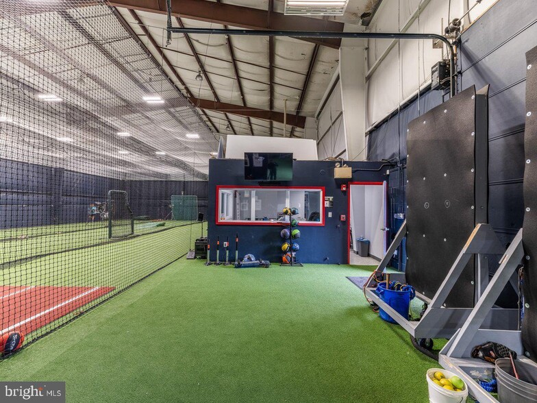 More Photos Of 220 S Chestnut St, Ambler Warehouse For Sale