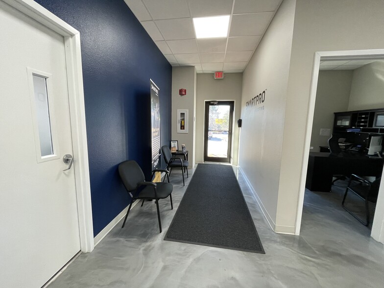 More Photos Of 4680 Lake Industrial Blvd, Tavares Warehouse For Sale