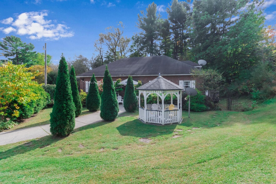 More Photos Of 5107 Langford Rd, North Collins Hospitality For Sale