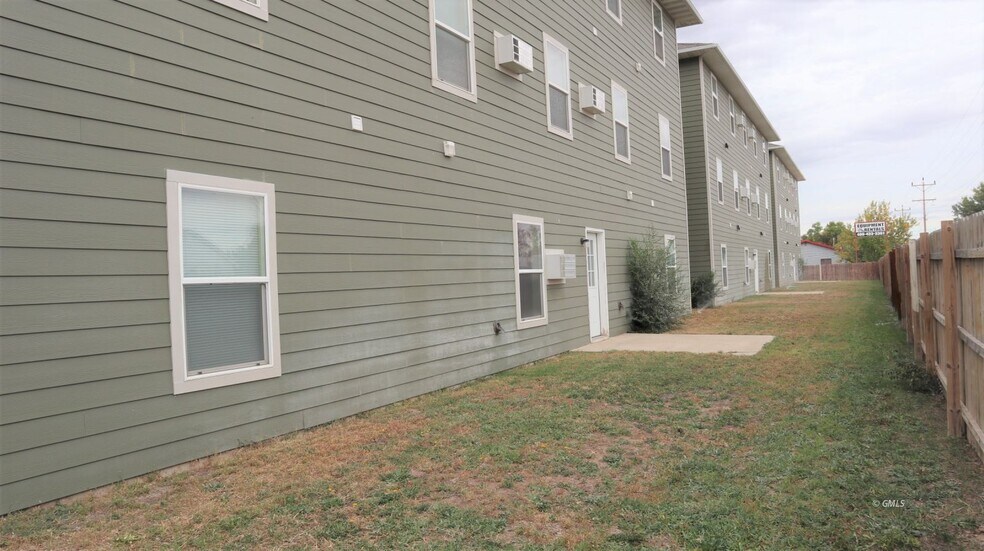 More Photos Of 806 3rd St NW, Sidney Apartments For Sale