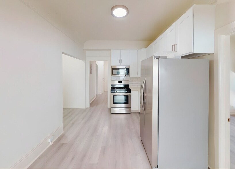 More Photos Of 1139 W 27th St, Los Angeles Apartments For Sale