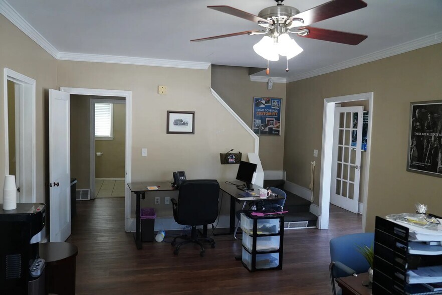More Photos Of 1817 N Boulevard, Anderson Office For Sale