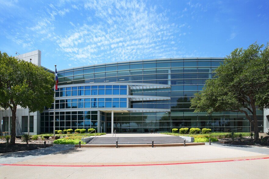 More Photos Of 5000 Headquarters Dr, Plano Office For Lease