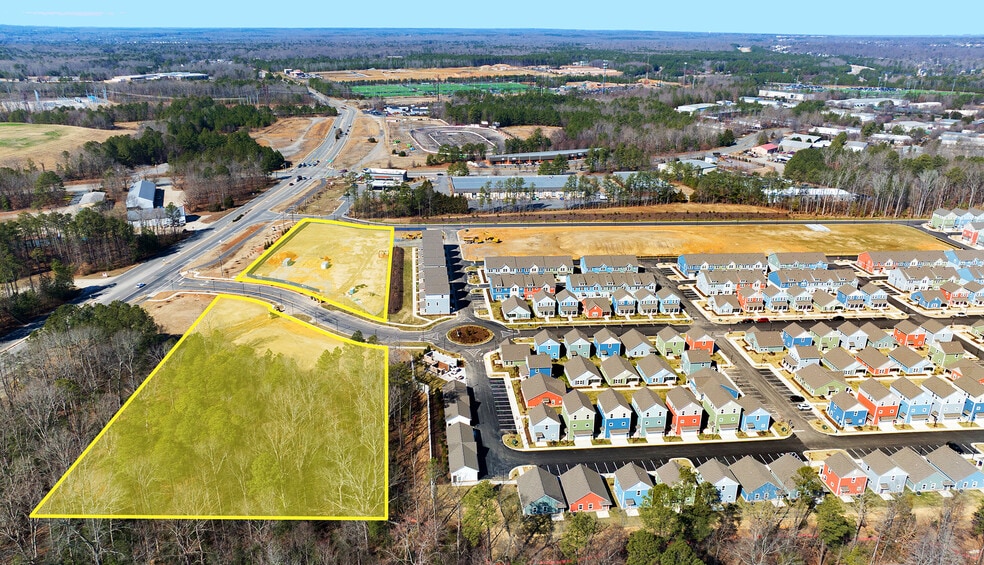 More Photos Of 2800-2801 Scenic Lake Dr, Midlothian Storefront For Lease