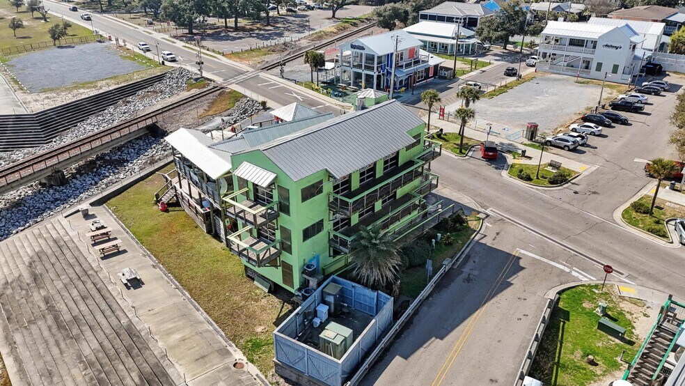 More Photos Of 113 S Beach Blvd, Bay Saint Louis Restaurant For Sale