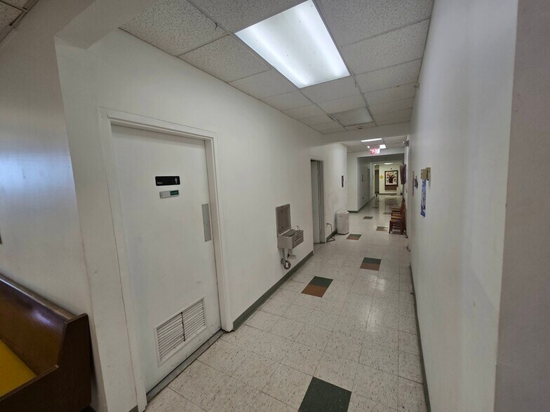 More Photos Of 2966 Crompond Rd, Yorktown Heights Schools For Lease