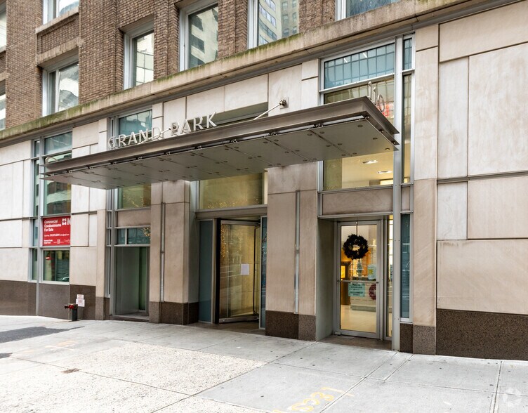 More Photos Of 104-110 E 40th St, New York Medical For Lease