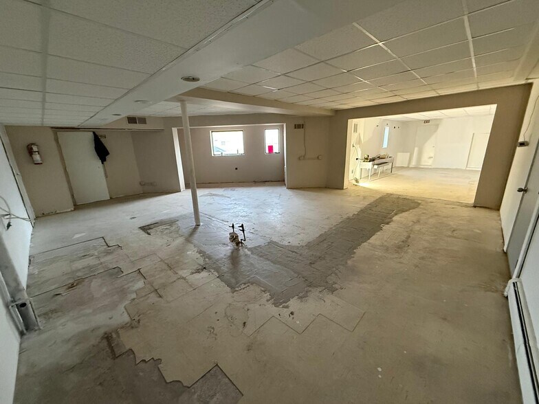 More Photos Of 4300 Amelia Ave, Lyons General Retail For Lease