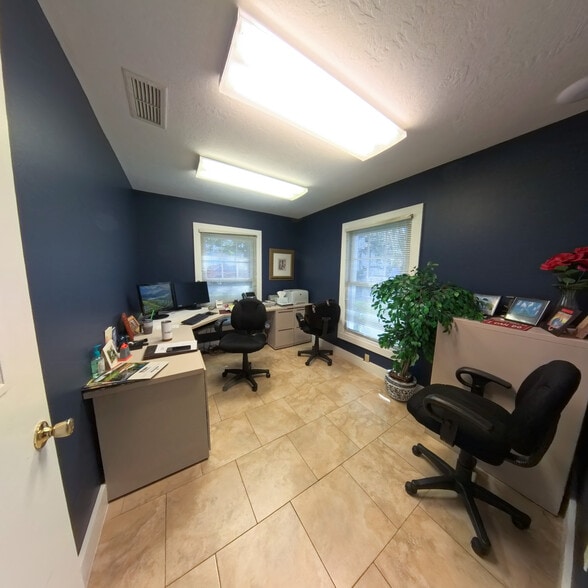 More Photos Of 112 NE Sanchez Ave, Ocala Office For Lease
