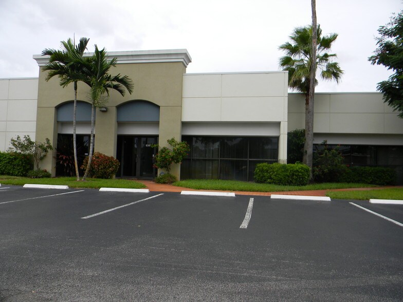 More Photos Of 602 S Military Trl, Deerfield Beach Unknown For Lease
