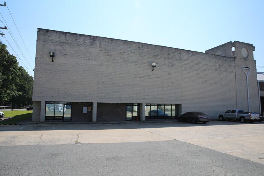 More Photos Of 7201 Wimsatt Rd, Springfield Unknown For Lease