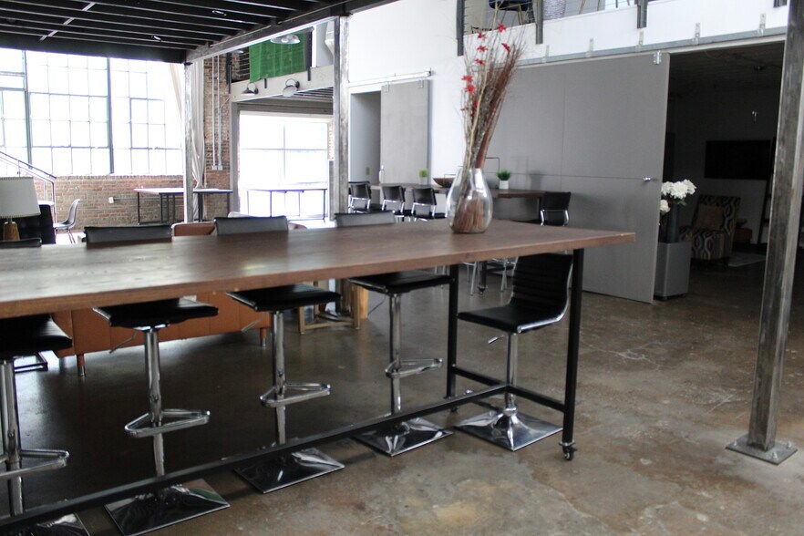 More Photos Of 949 W Marietta St NW, Atlanta Office For Lease