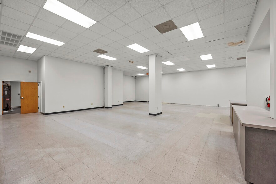 More Photos Of 418-420 N Liberty St, Winston-Salem Storefront Retail Office For Sale