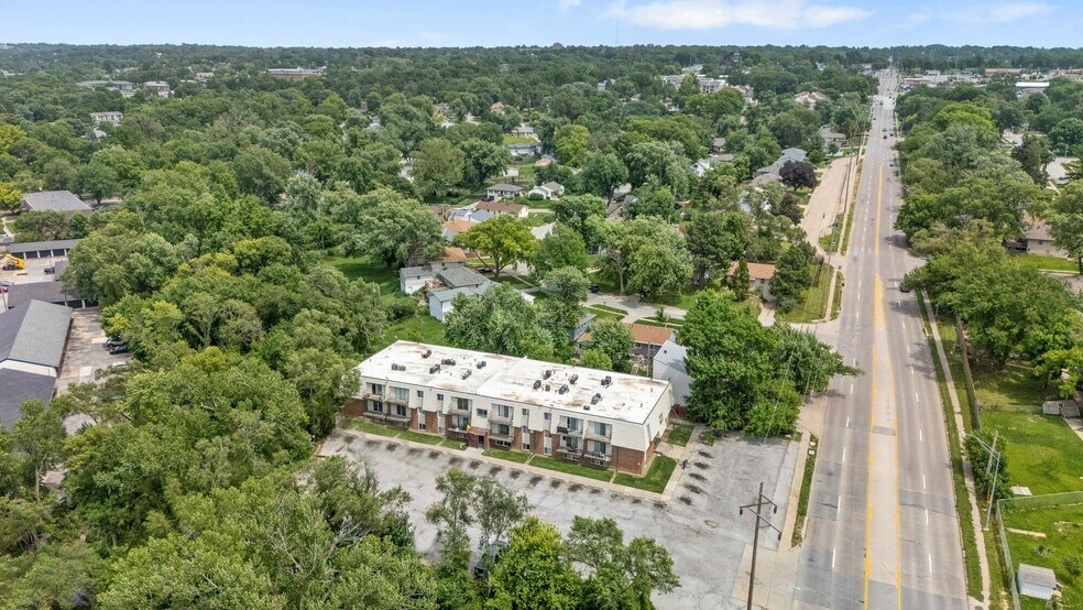 More Photos Of 7810 Blondo St, Omaha Apartments For Sale