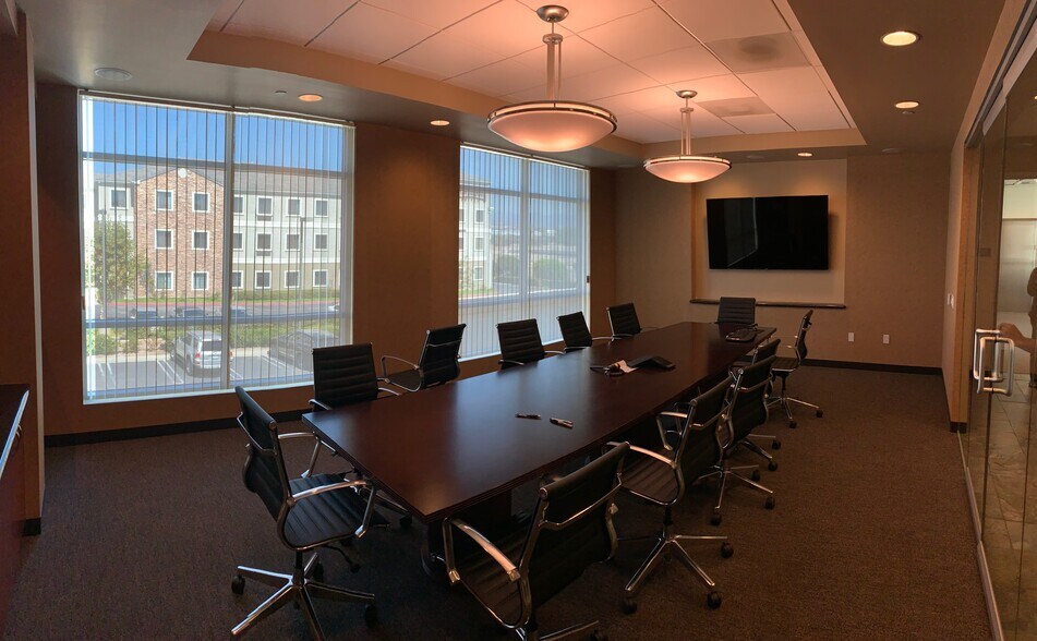 More Photos Of 6 Orchard Rd, Lake Forest Office For Lease