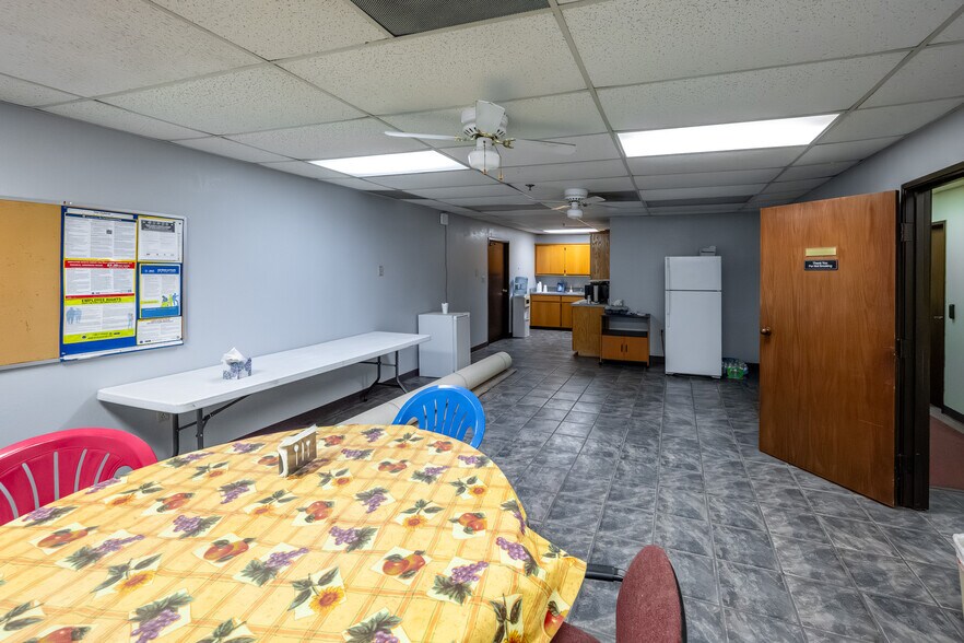 More Photos Of 601 SW Ard Ave, Lawton Warehouse For Sale