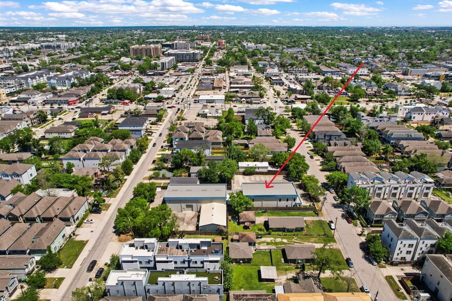 More Photos Of 901 W 18th St, Houston Warehouse For Sale