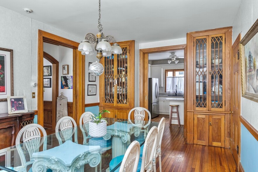 More Photos Of 3630 Main St, Stone Ridge Restaurant For Sale