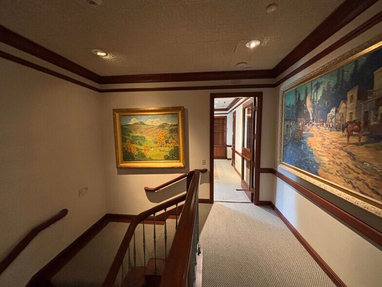 More Photos Of 1134 Kline St, La Jolla Public Library For Lease