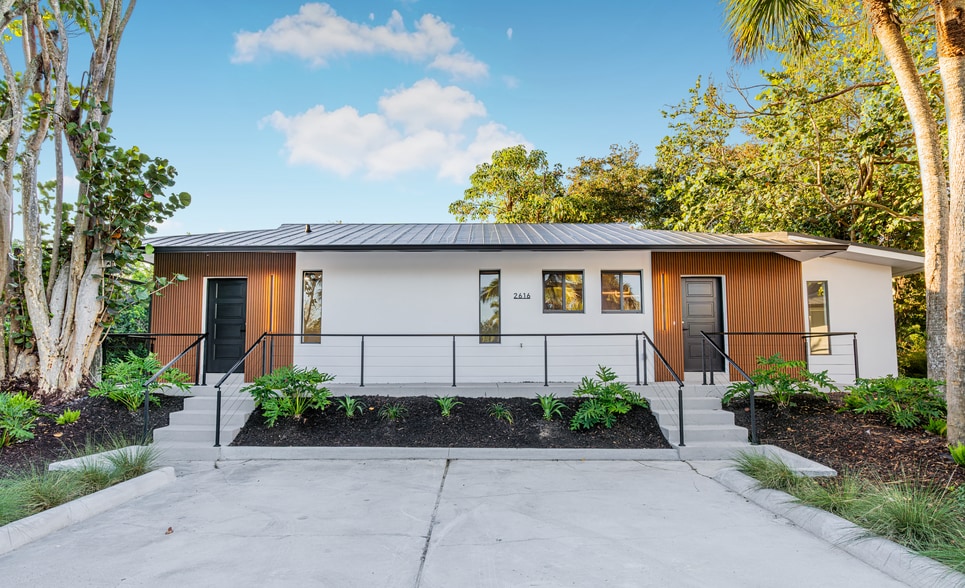 More Photos Of 2616 Lakeview Dr, Naples Apartments For Sale