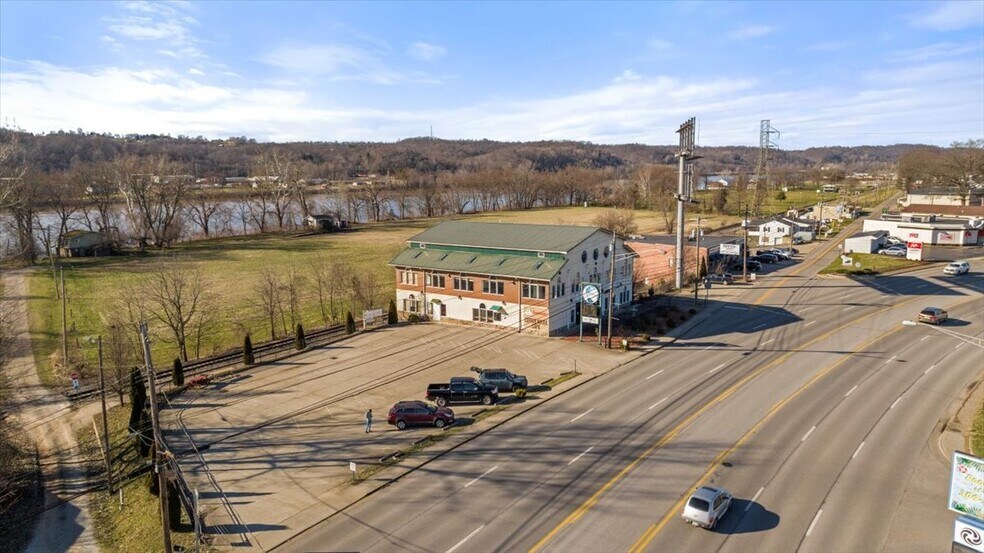 More Photos Of 1903 Grand Central Ave, Vienna General Retail For Sale