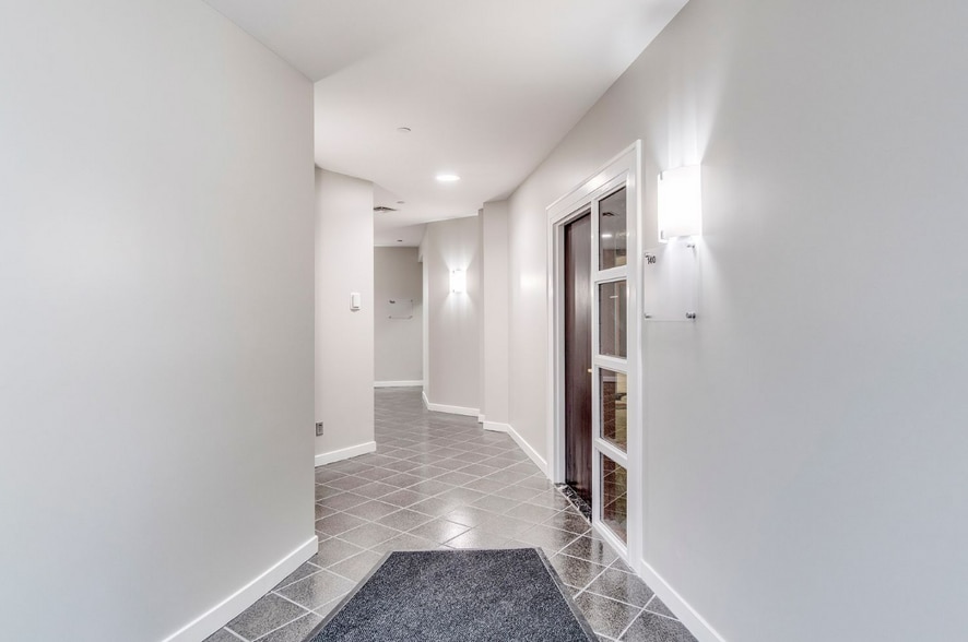 More Photos Of 1745 Indian Wood Cir, Maumee Office For Sale