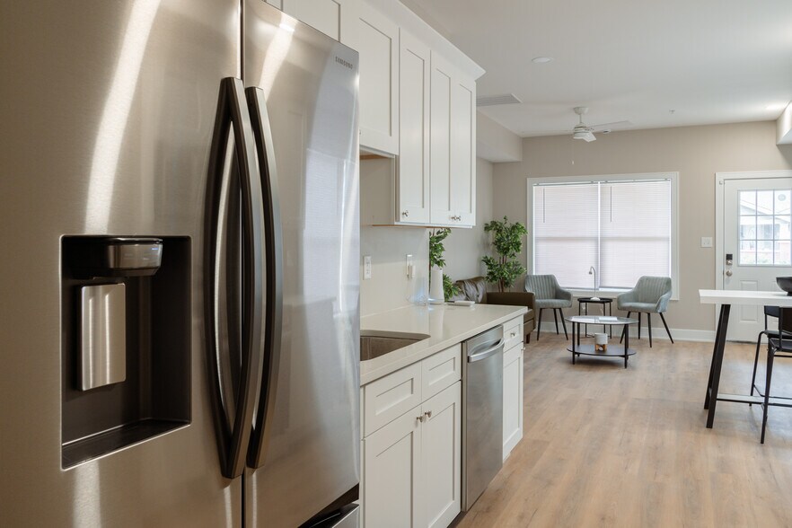 More Photos Of 3909 Winthrop Ave, Indianapolis Apartments For Sale