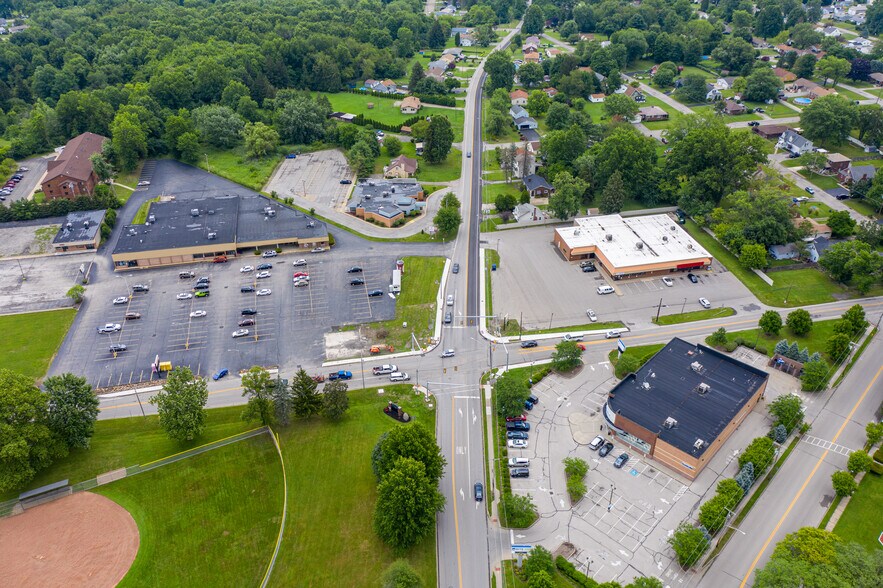 More Photos Of 823-829 Sharon New Castle Rd, Farrell Storefront Retail Office For Lease