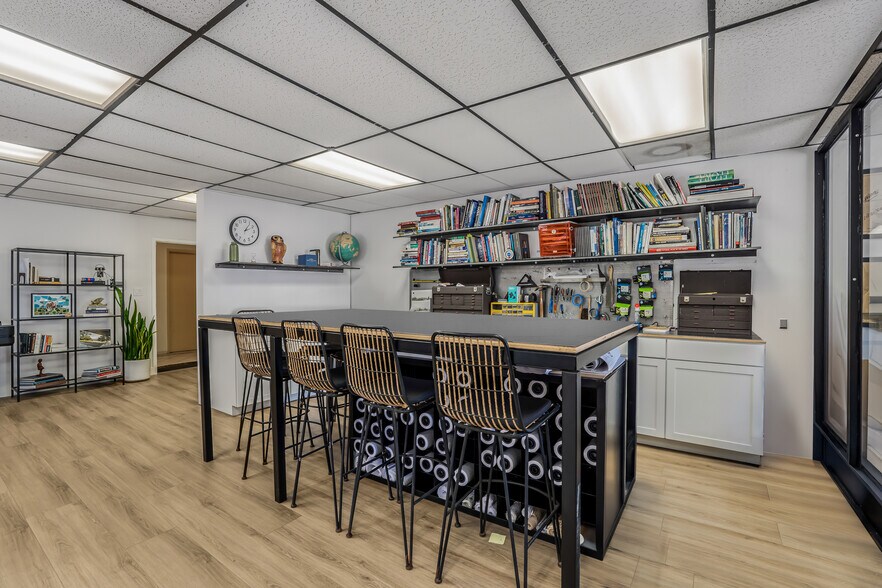 More Photos Of 720 N Ventura Rd, Port Hueneme Office Residential For Sale