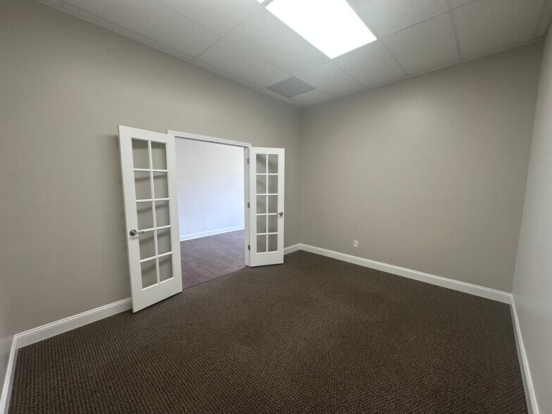 More Photos Of 496 N Town Center Rd, Mooresville Medical For Lease