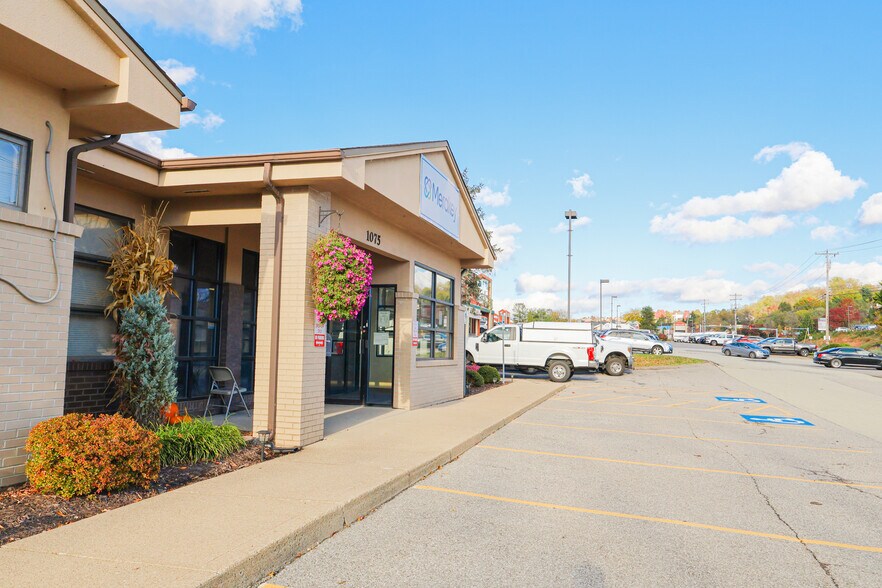 More Photos Of 1075 Waterdam Plaza Dr, McMurray Office For Lease