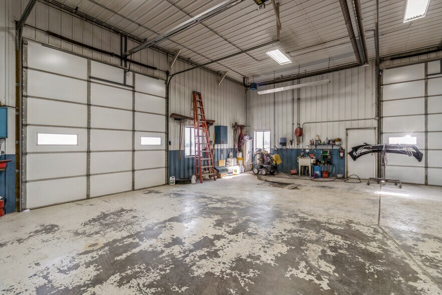 More Photos Of 2326 N Main St, Osceola Auto Repair For Sale