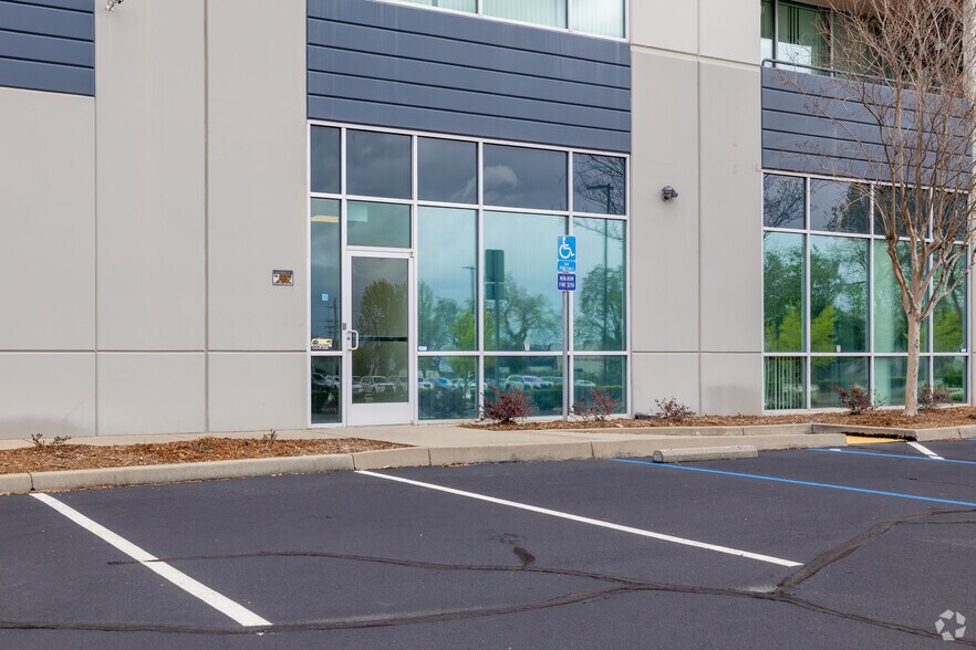 More Photos Of 11311 White Rock Rd, Rancho Cordova Warehouse For Lease