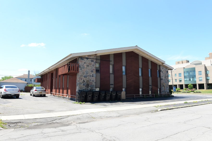 More Photos Of 2949 Elmwood Ave, Buffalo Medical For Lease