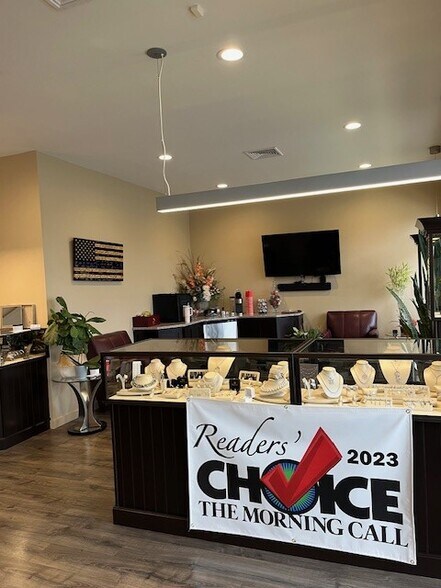 More Photos Of 5248 Hamilton Blvd, Allentown Freestanding For Lease