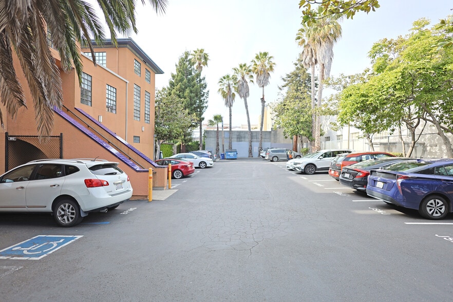 More Photos Of 2395-2399 Shattuck Ave, Berkeley Unknown For Lease