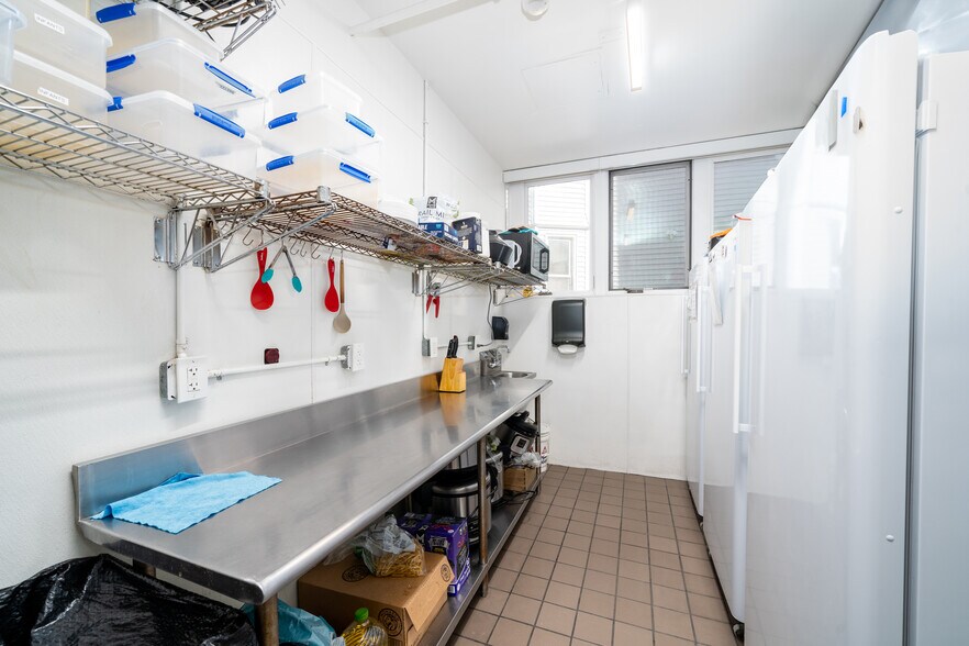 More Photos Of 2000 West St, Union City Office Residential For Sale