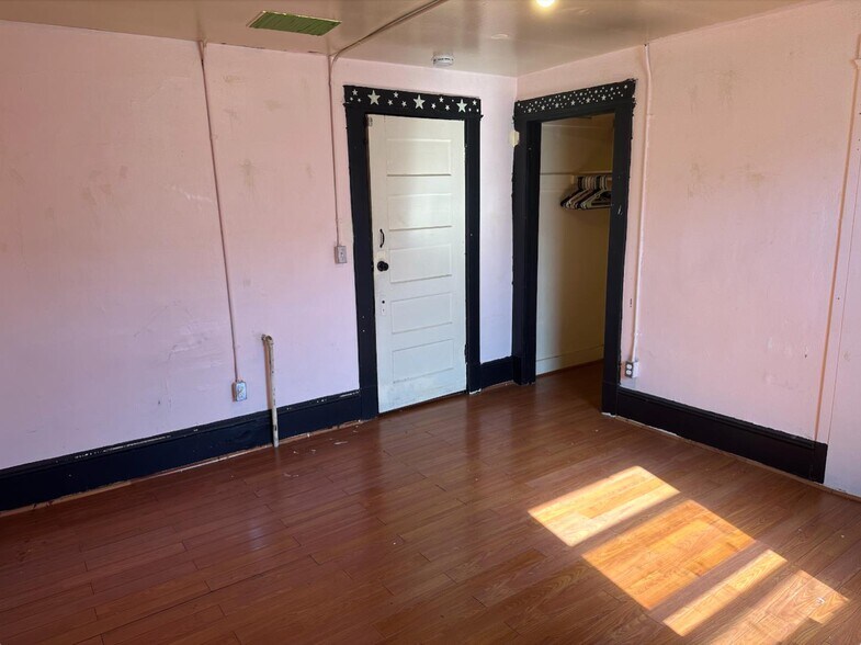 More Photos Of 623-625 S 2nd St, San Jose Dormitory For Sale